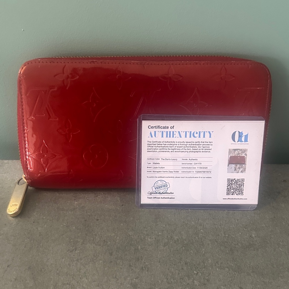 Louis Vuitton Red Vernis wallet with Gold Zipper